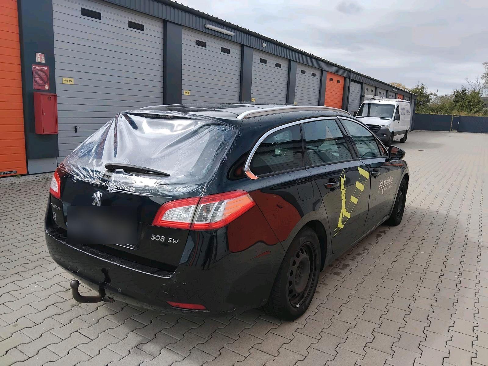 Peugeot 508 2011 — салон