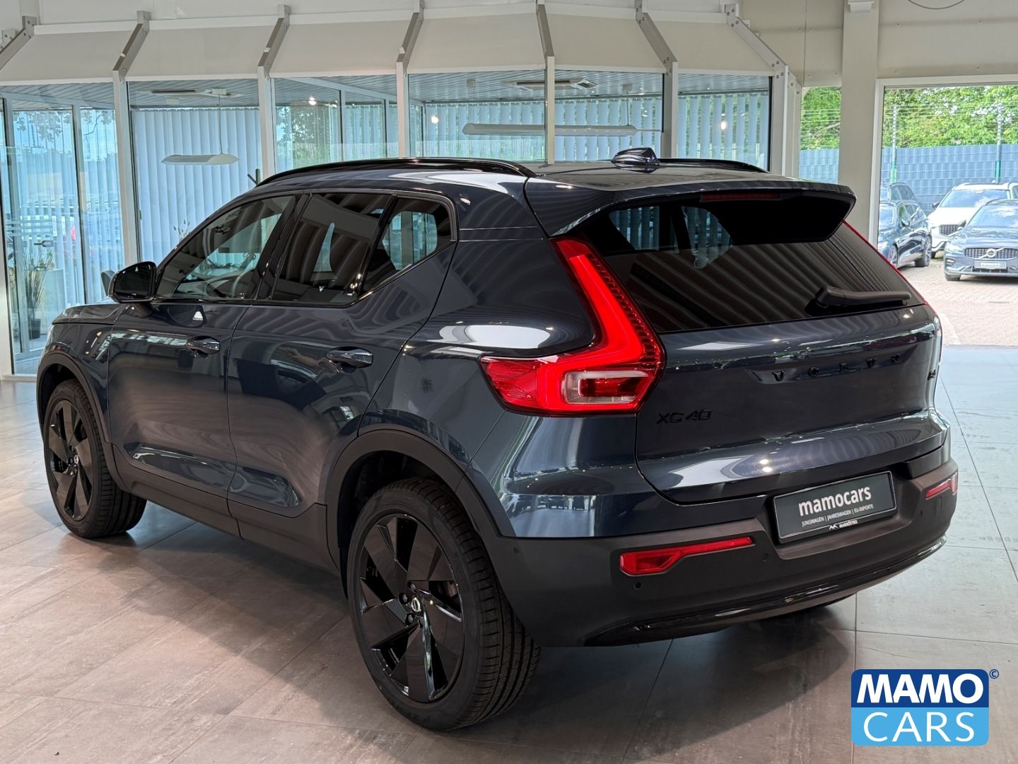 Volvo XC40 B4 Plus Black Edition ACC/BLIS/360°/H&K/STH foto 4