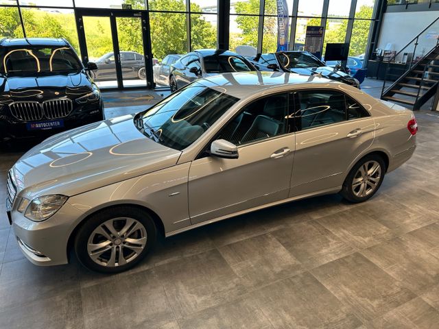 MYAUTOCENTER – Gebraucht- und Jahreswagen mit Werkstattservice in Pfaffenhofen Mercedes-Benz E 200 *AHK*Abstandstempo*Teilleder*Szhz*