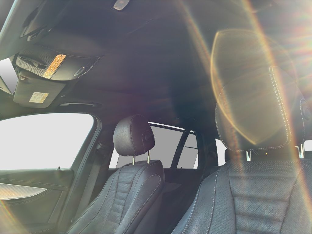 Fahrzeugabbildung Mercedes-Benz E 300 de T AMG*PANO-SD*AHZV*HUD*DISTR*BURMESTER*