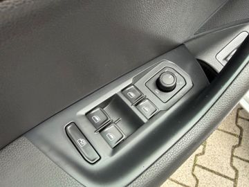 Volkswagen Passat - 11