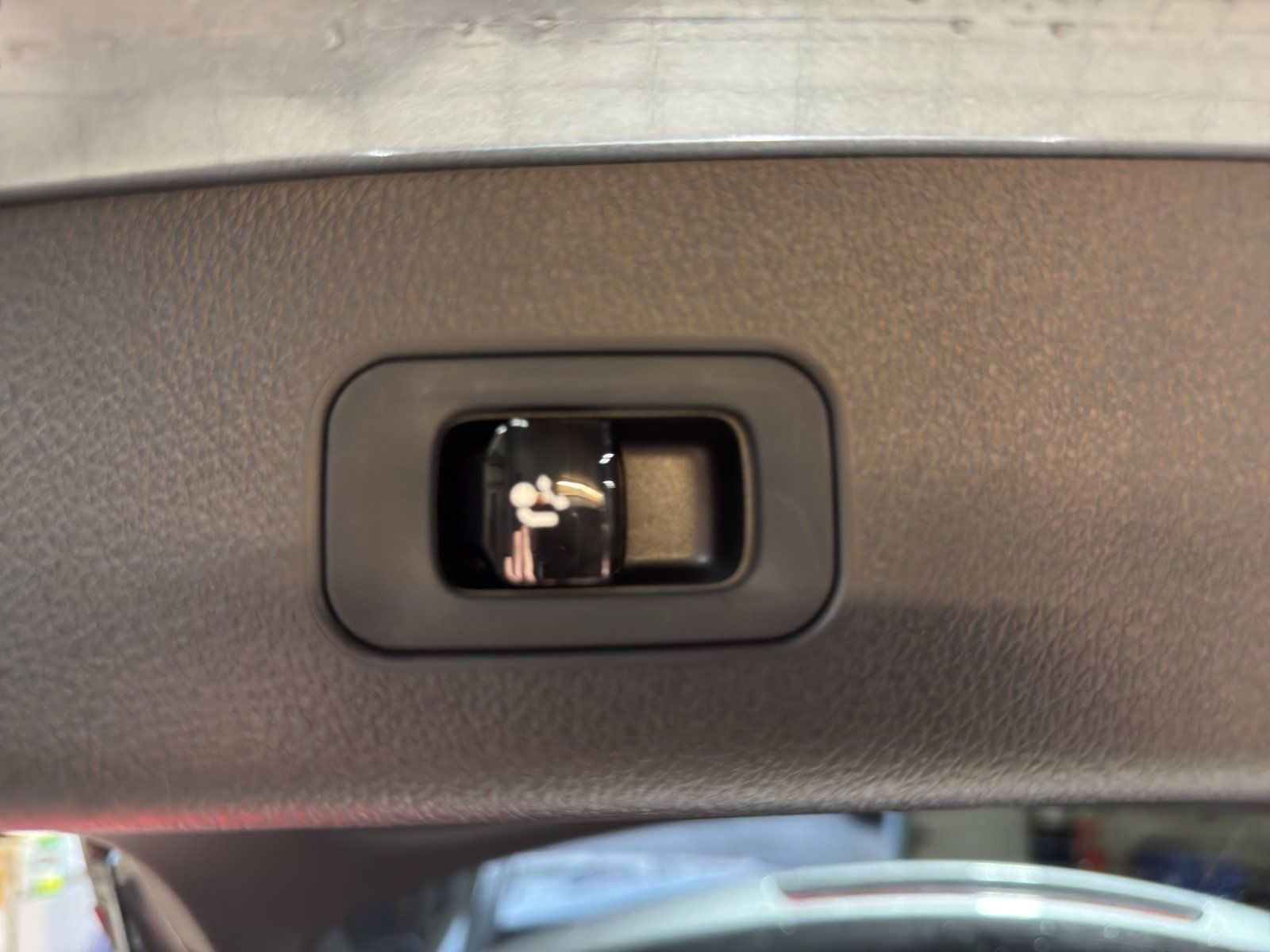 Fahrzeugabbildung Mercedes-Benz GLC 220d AMG Prem+ AIRMATIC Pano DISTRO Memo AHK