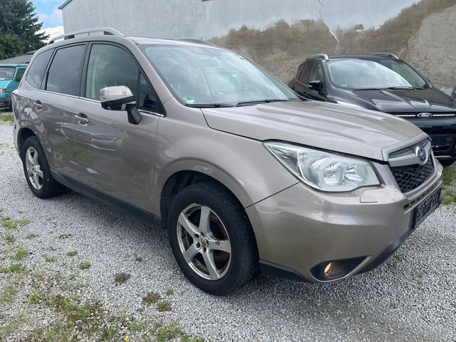 Subaru Forester 2,0 d Webasto,Panorama,Ahk