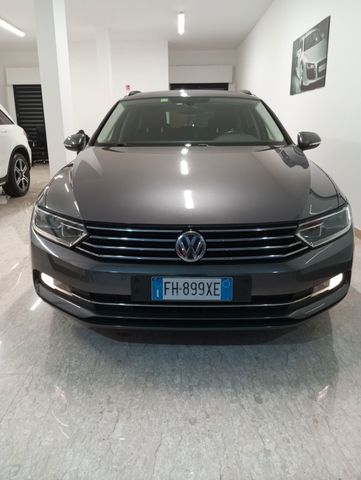 Volkswagen Passat Variant 1.6 TDI Trendline Blue