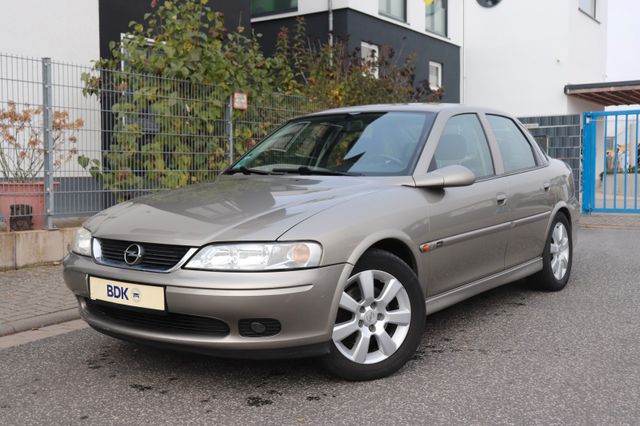 Opel Vectra  100 Jahren 1.6  Wagen Nr.: 047