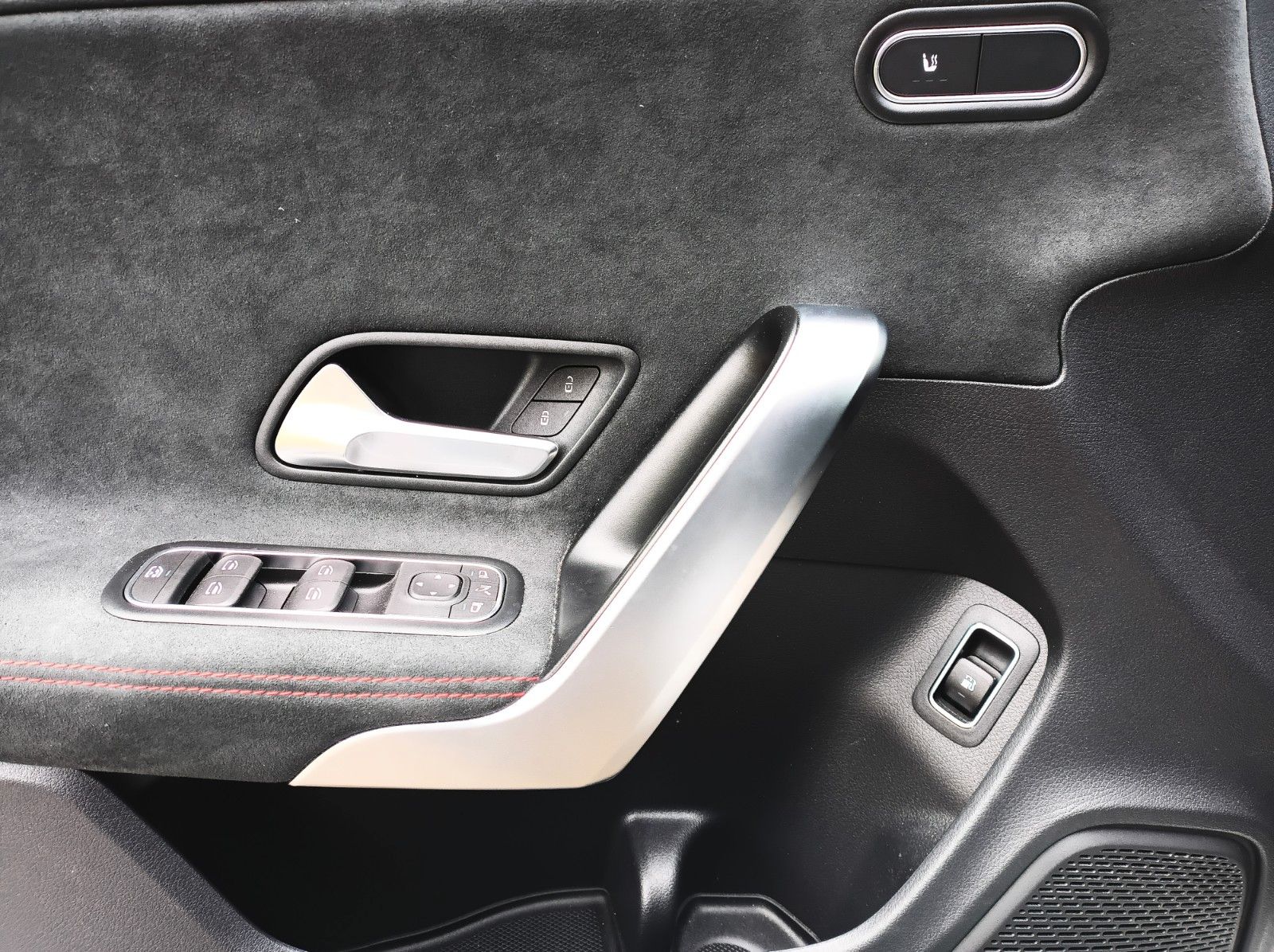 Fahrzeugabbildung Mercedes-Benz CLA 250e SB+AMG LINE+NIGHTPAKET+LH+SH+KAMERA++++