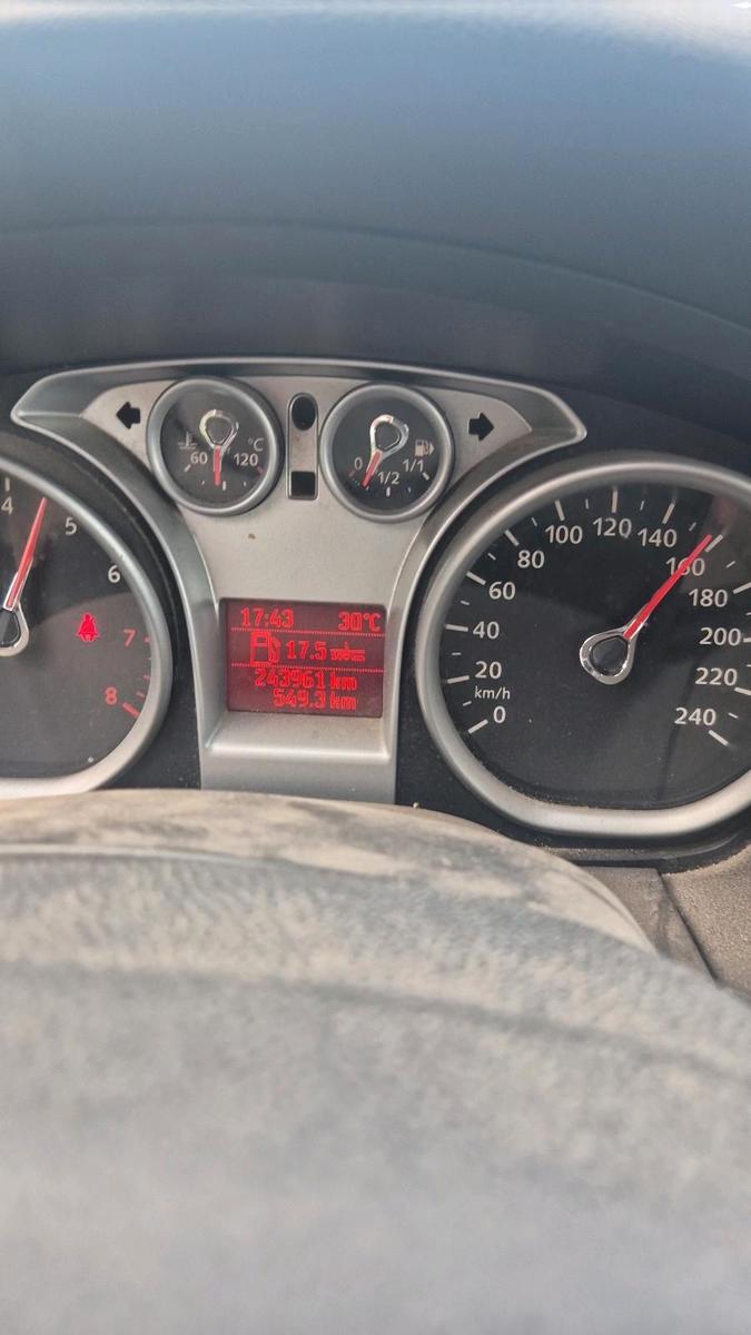 Ford Focus 2009 — вигляд ззаду