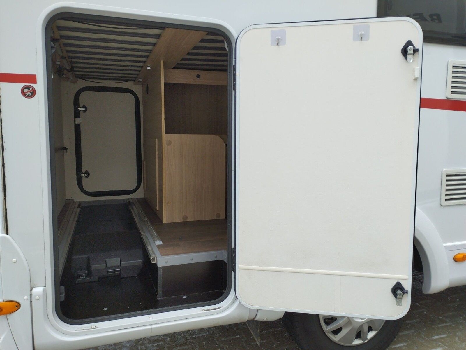 Fahrzeugabbildung Sunlight V 60 RFK,Fahrradträger