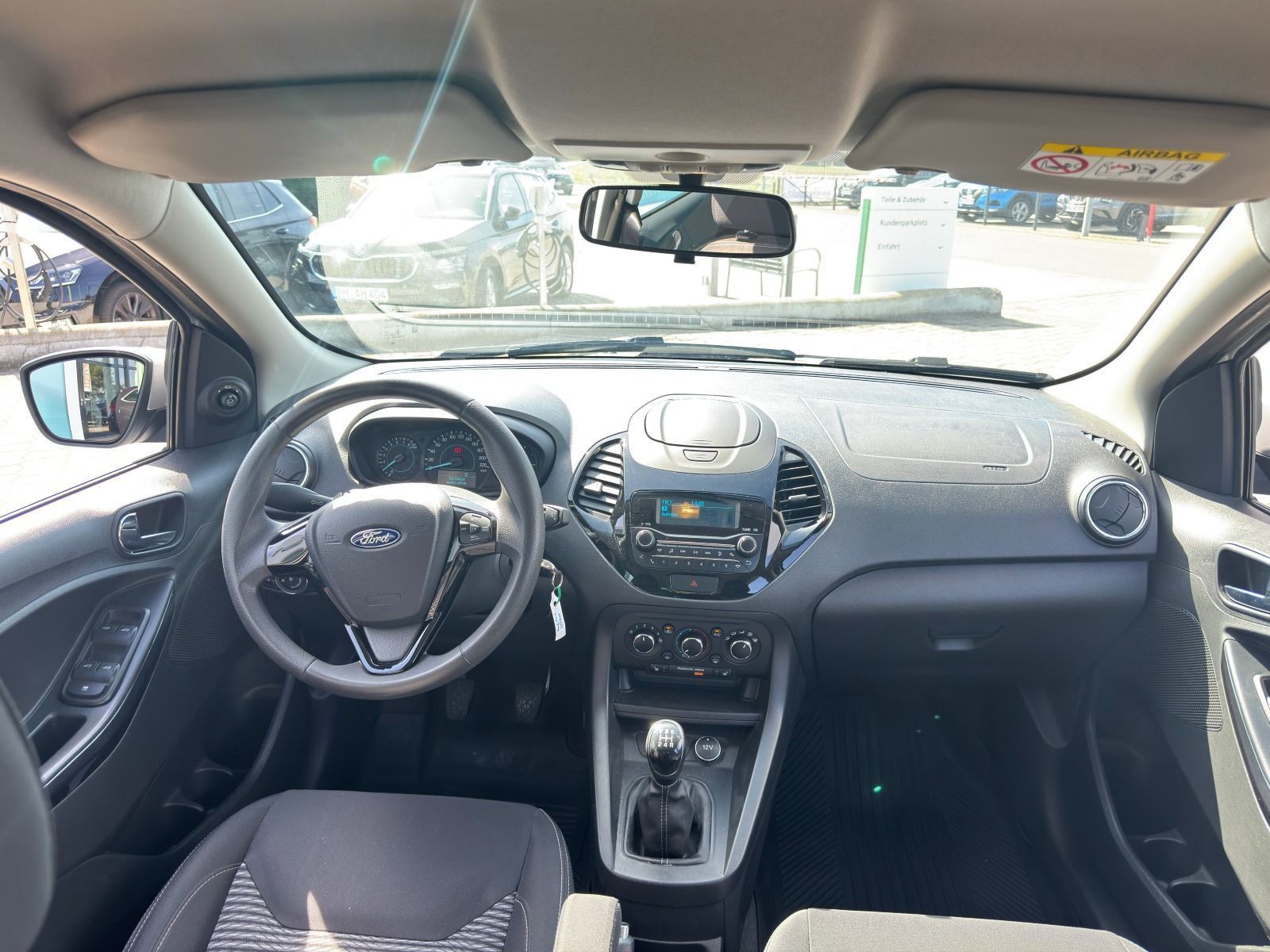 Fahrzeugabbildung Ford Ka+ 1.2 86PS 5-Gang*BehFro*SHZ*PDC*Allwetter