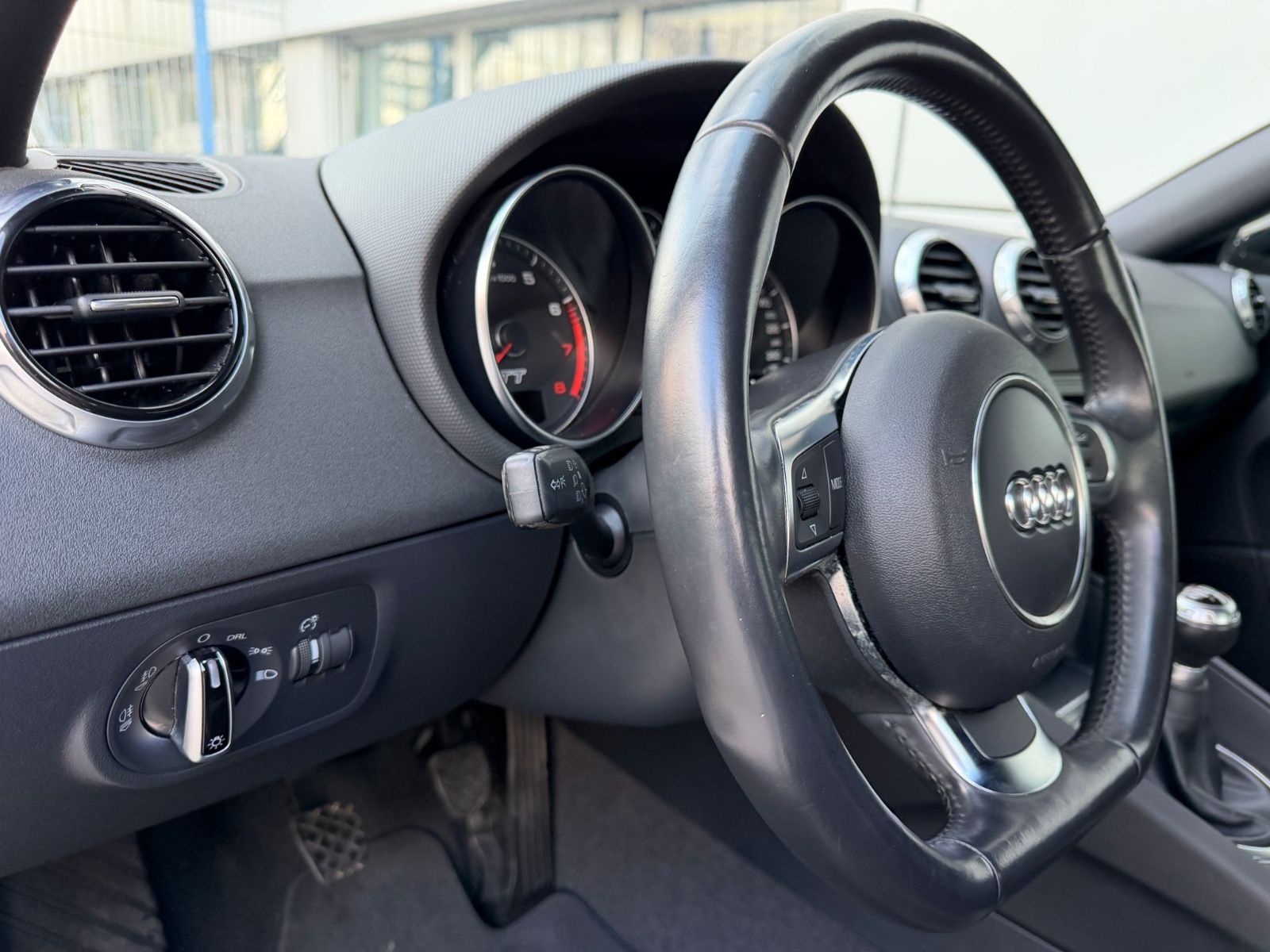 Audi TT 1.8 TFSI Roadster S-Line foto 16