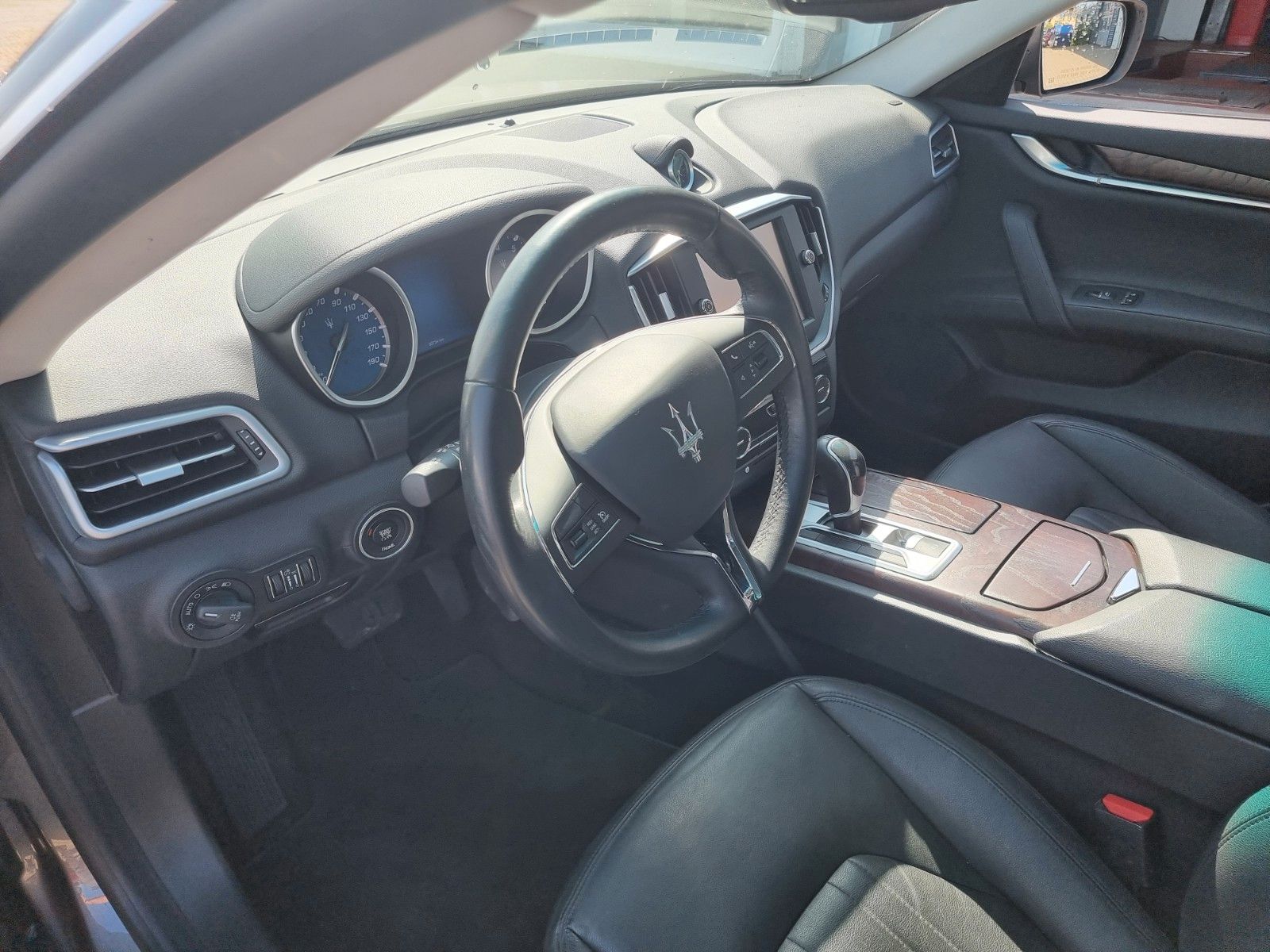 Fahrzeugabbildung Maserati Ghibli 3.0 V6 S Q4 Automatik