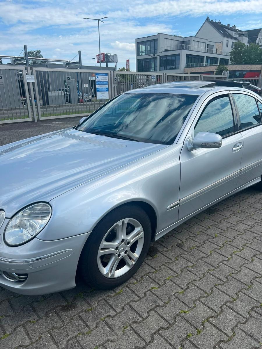 Mercedes-Benz E 220 CDI AVANTGARDE Schiebedach, Nappa Leder
