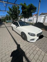 Mercedes-Benz Mercedes Benz E 220d - AMG Line - mit Diesel-Antrieb: Mercedes AMG
