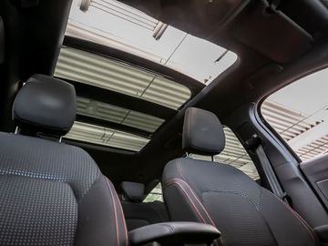 Ford Focus Turnier ST-Line X PANO AHK schwenkbar RFK