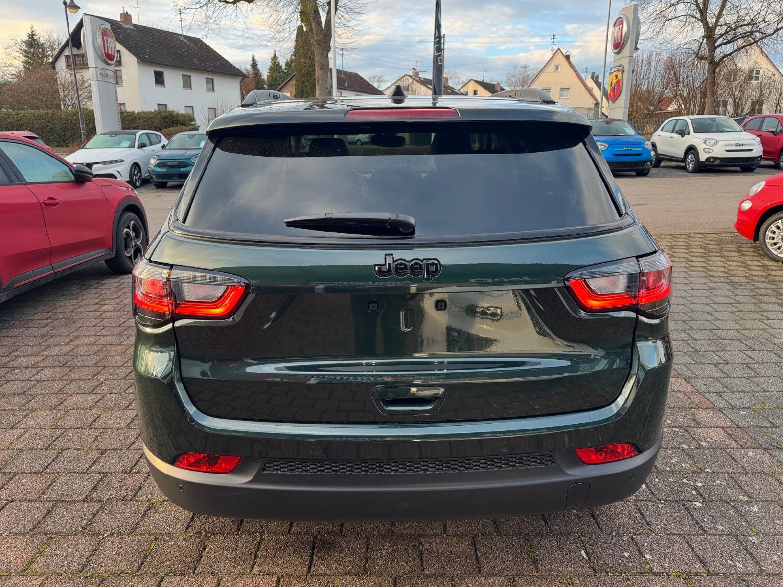 Fahrzeugabbildung Jeep Compass North Star GLASDACH 360° SITZHZG KAMERA