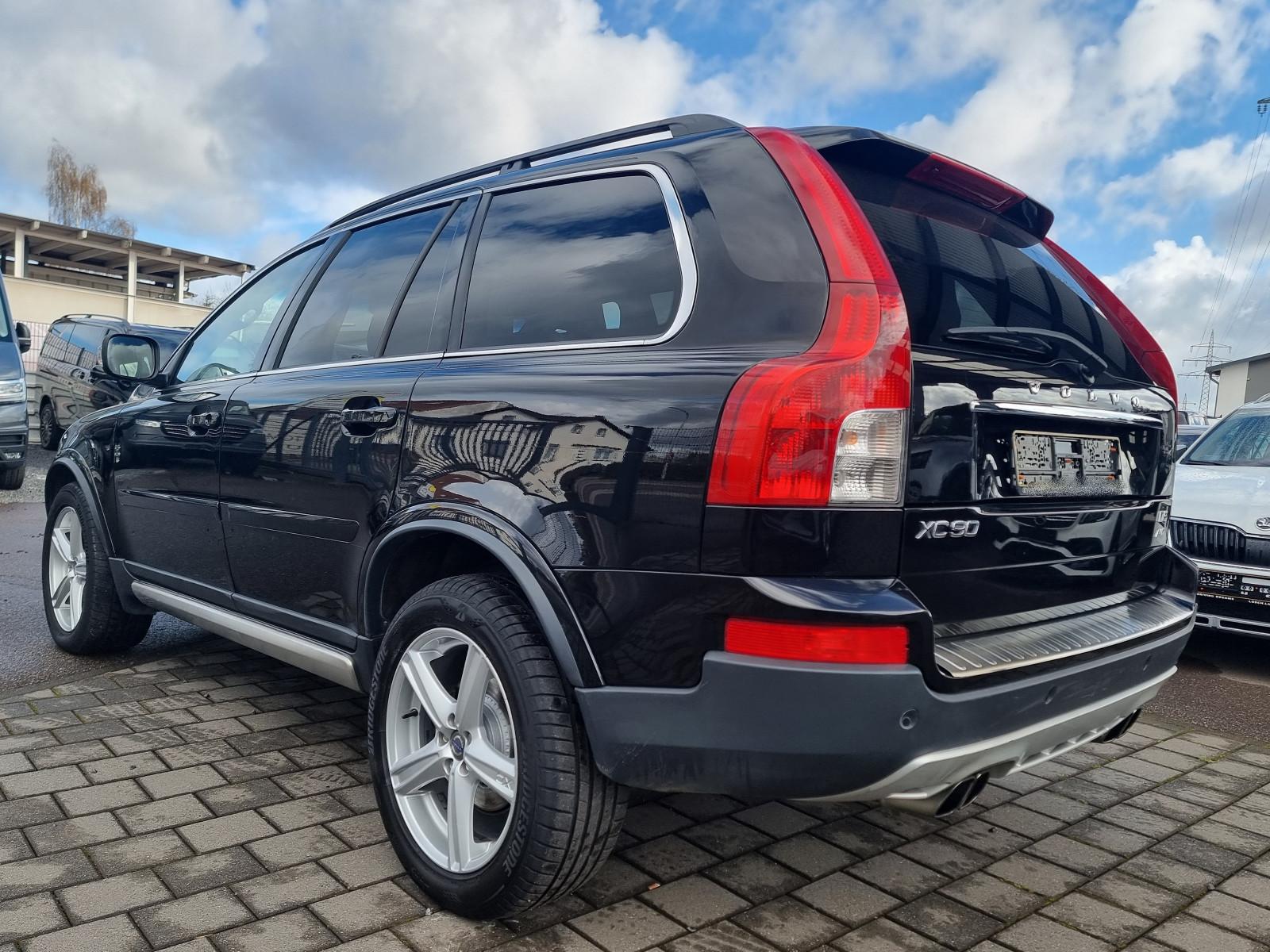 VOLVO XC90 2.4 D5 200 ch R-DESIGN AWD BVA 7 PLACES 2ème MAIN - CUIR - ATTELAGE - 174600 km