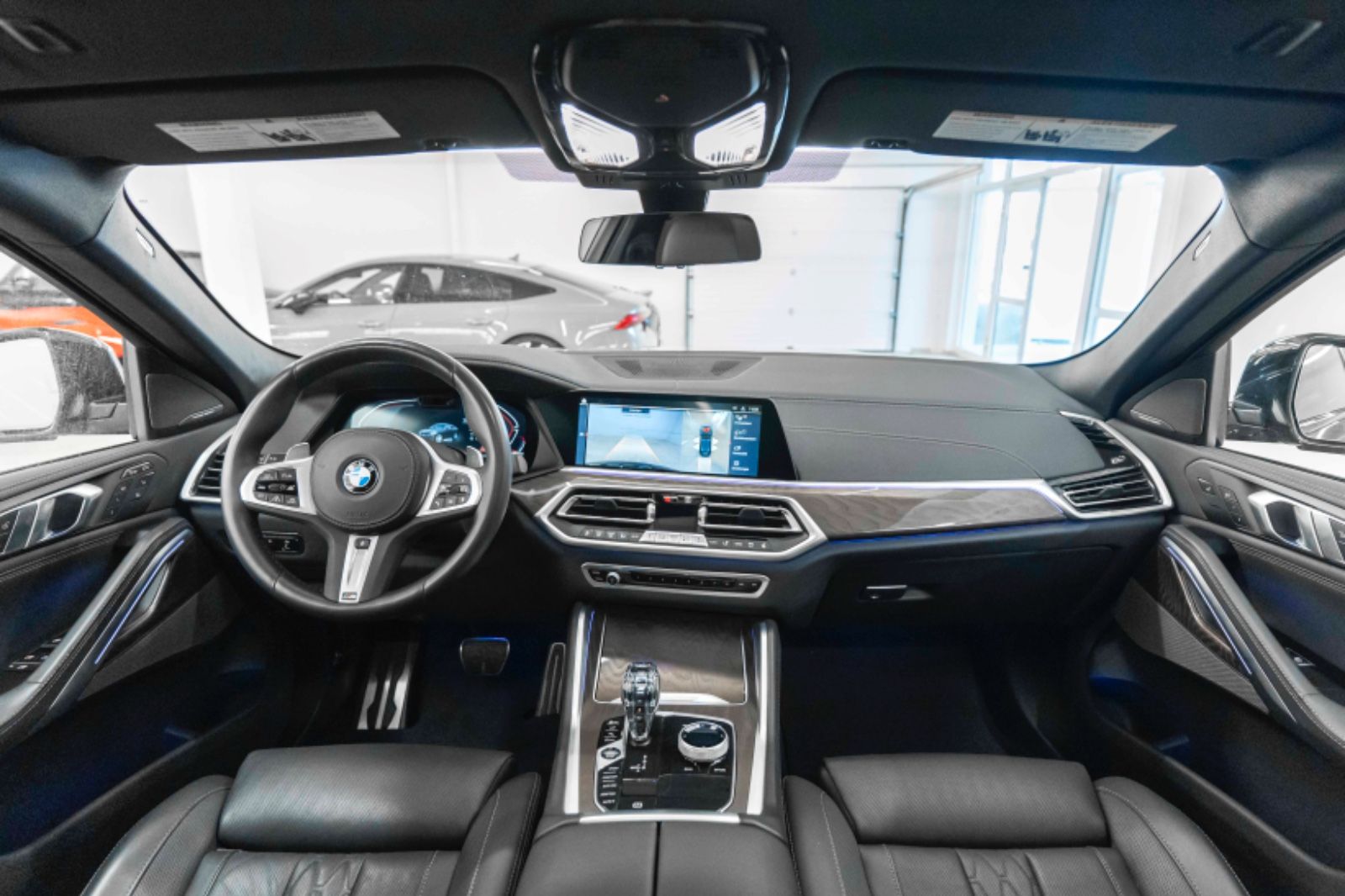 Fahrzeugabbildung BMW X6 40i xDrive M Sportpaket Harman Head up 360