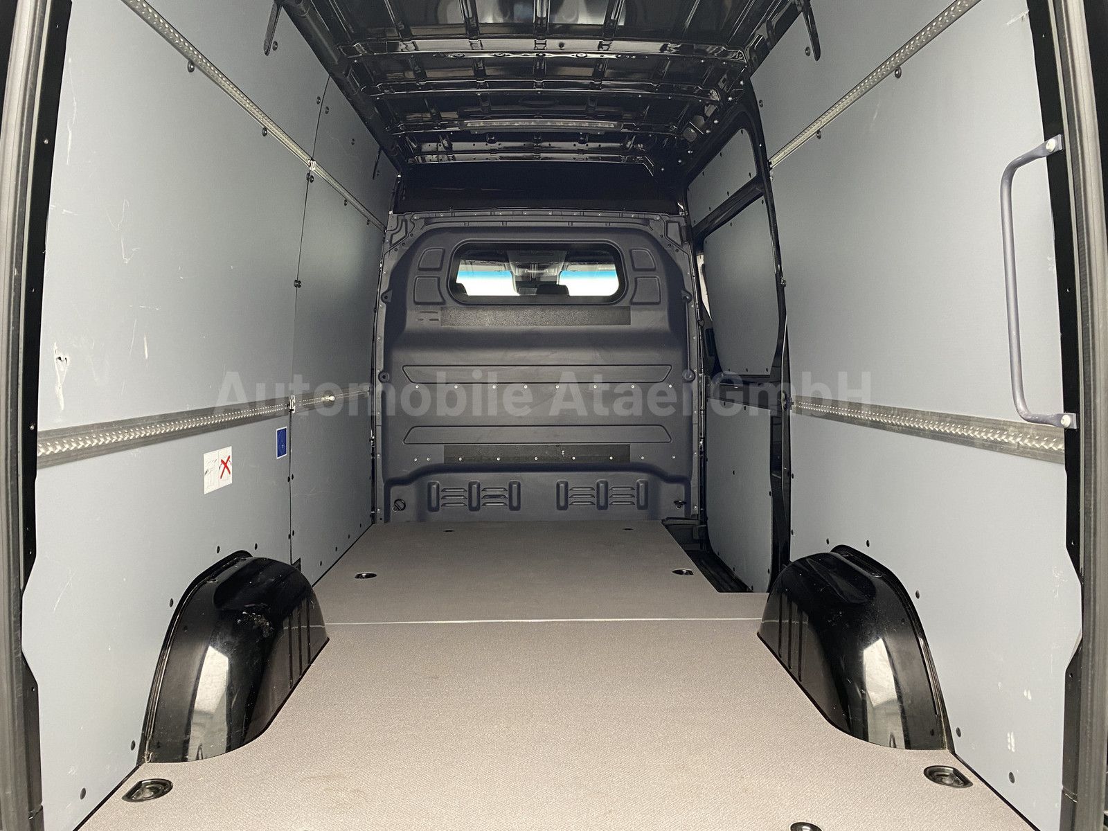 Fahrzeugabbildung Mercedes-Benz Sprinter 317 Automatik LED+AHK 2,8t+KAMER 8092