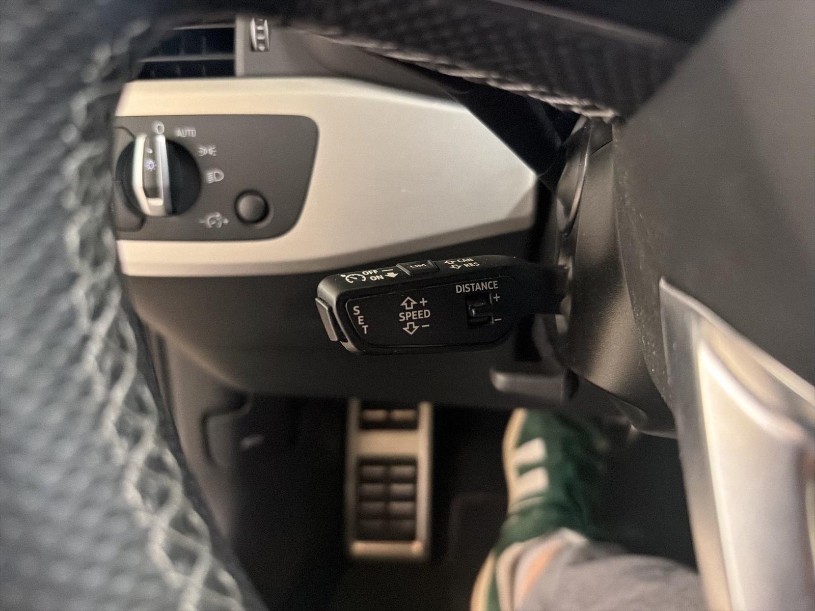 Audi A4 Avant 40 TDI S tronic S line ACC LED, миниатюра 17