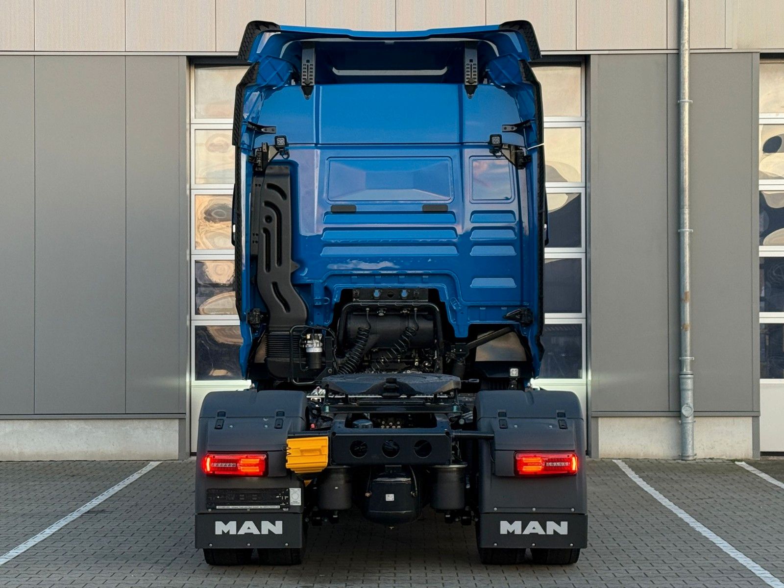 Fahrzeugabbildung MAN TGX 18.520 BL SA D30 Retarder