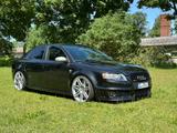 Audi RS4 4.2 quatt.  LimoCeramic Bremse 20Zoll KW V1  - Audi RS4 mit Benzin-Antrieb: mit Navigationssystem, Limousine