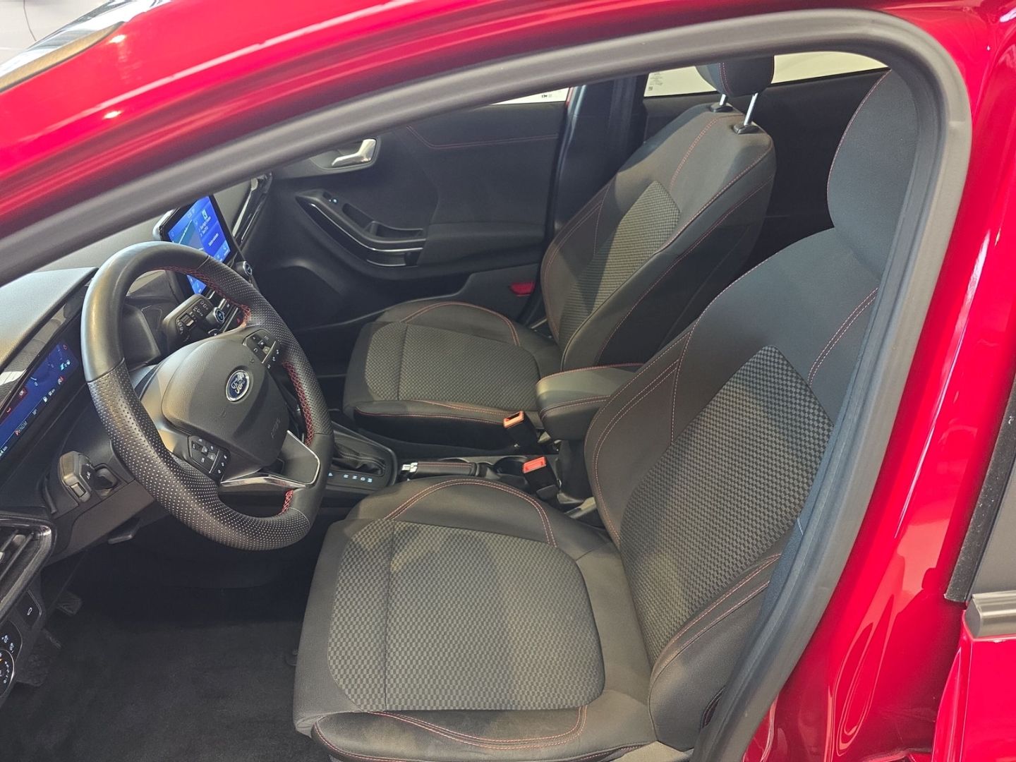 Fahrzeugabbildung Ford Puma ST-Line Panoramadach GJR Digitales Cockpit