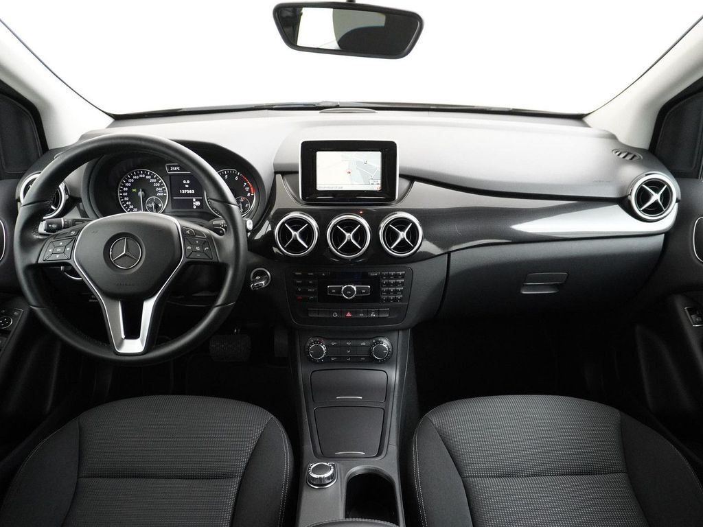 Mercedes-Benz B 180 Ambition