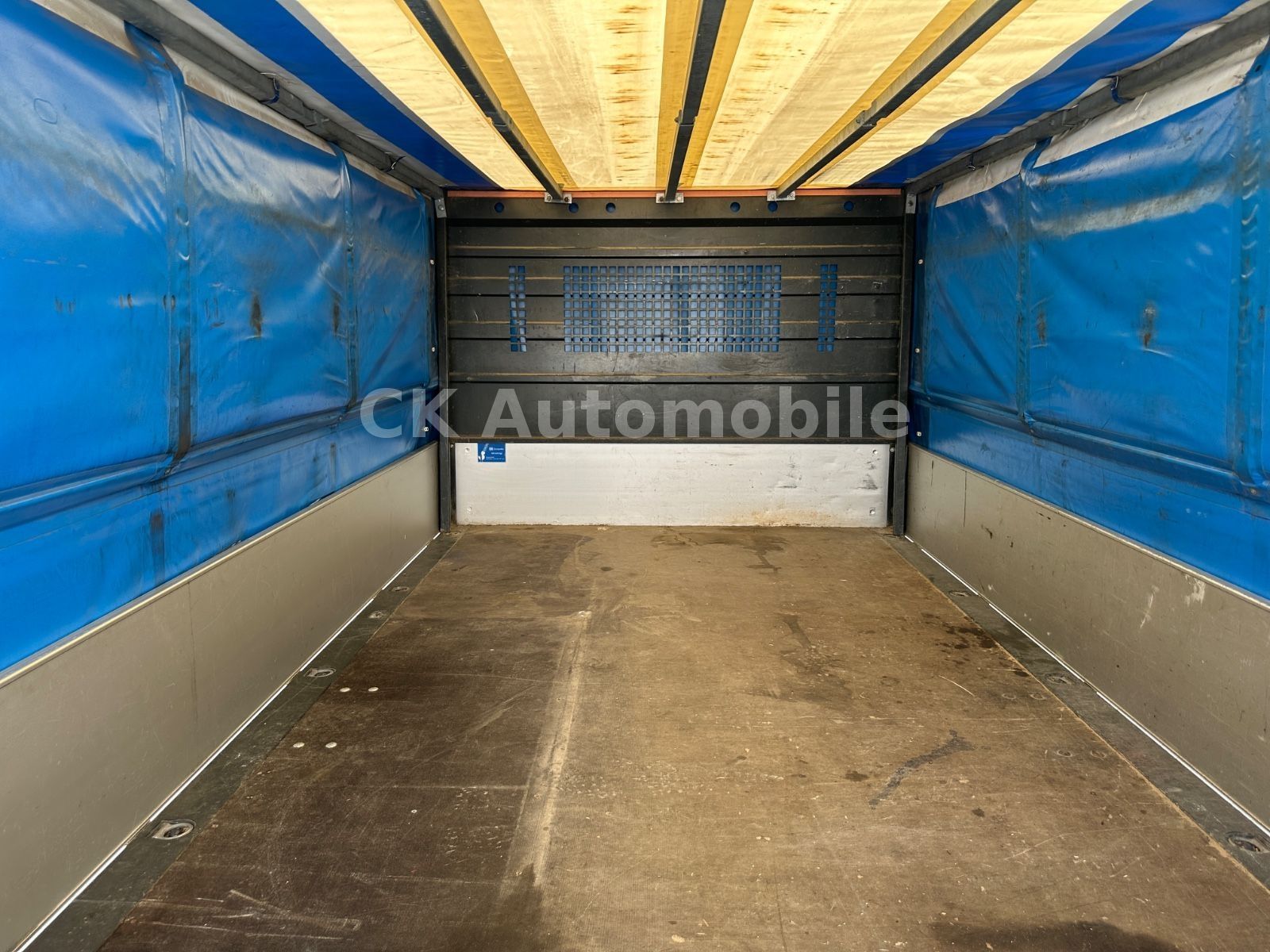 Fahrzeugabbildung MAN TGE 3.180 DoKa Pritsche/Plane 4X4/6 Sitze/AHK