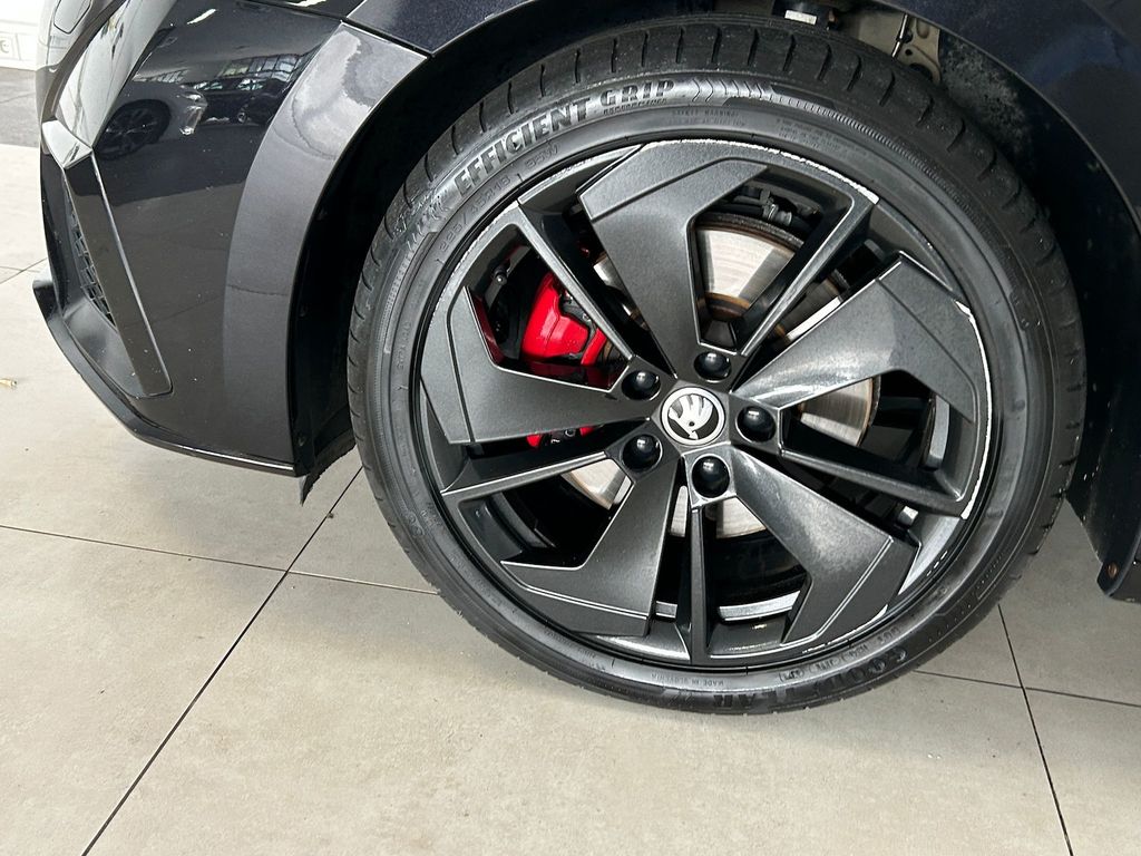 Skoda Octavia Combi RS 2.0 TDI DSG*MATR*NAVI*HUD*ViCo*