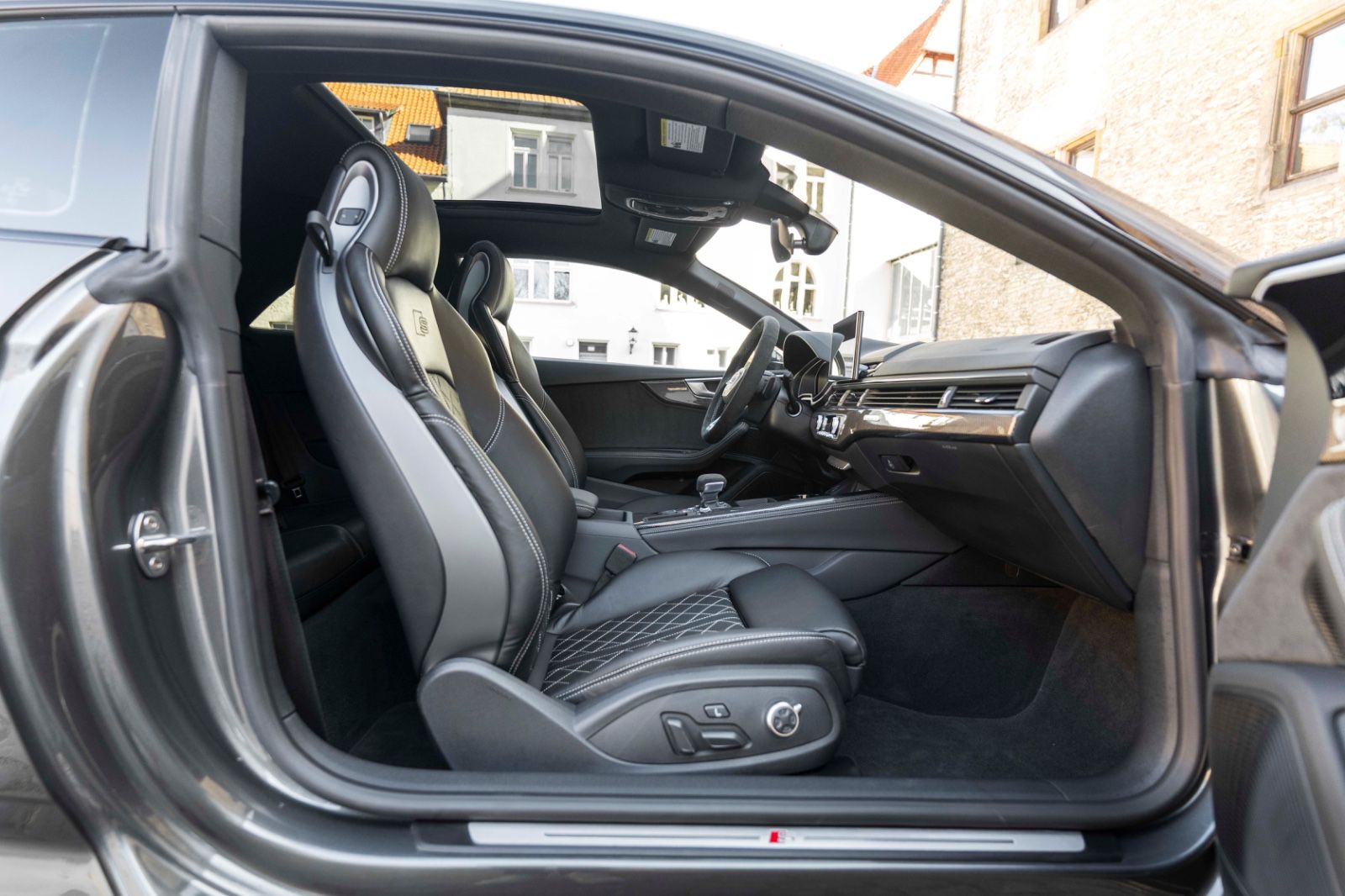 Fahrzeugabbildung Audi S5 3.0T Quattro MATRIX B&O LED 360° ACC MASSAGE