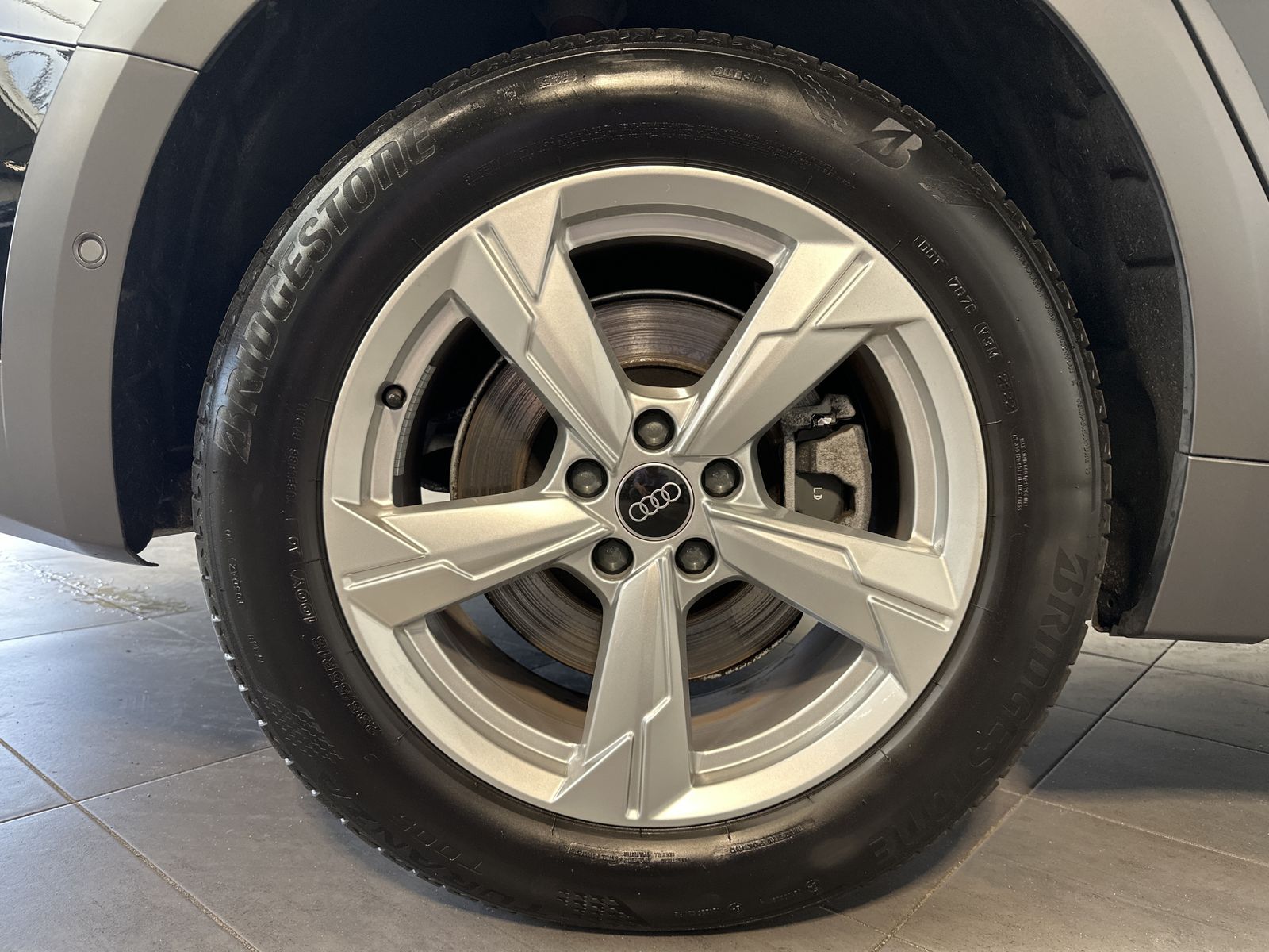 Fahrzeugabbildung Audi A6 Allroad 40 TDI Qu NAV+LED+360°+V-COCKPIT+18ZO