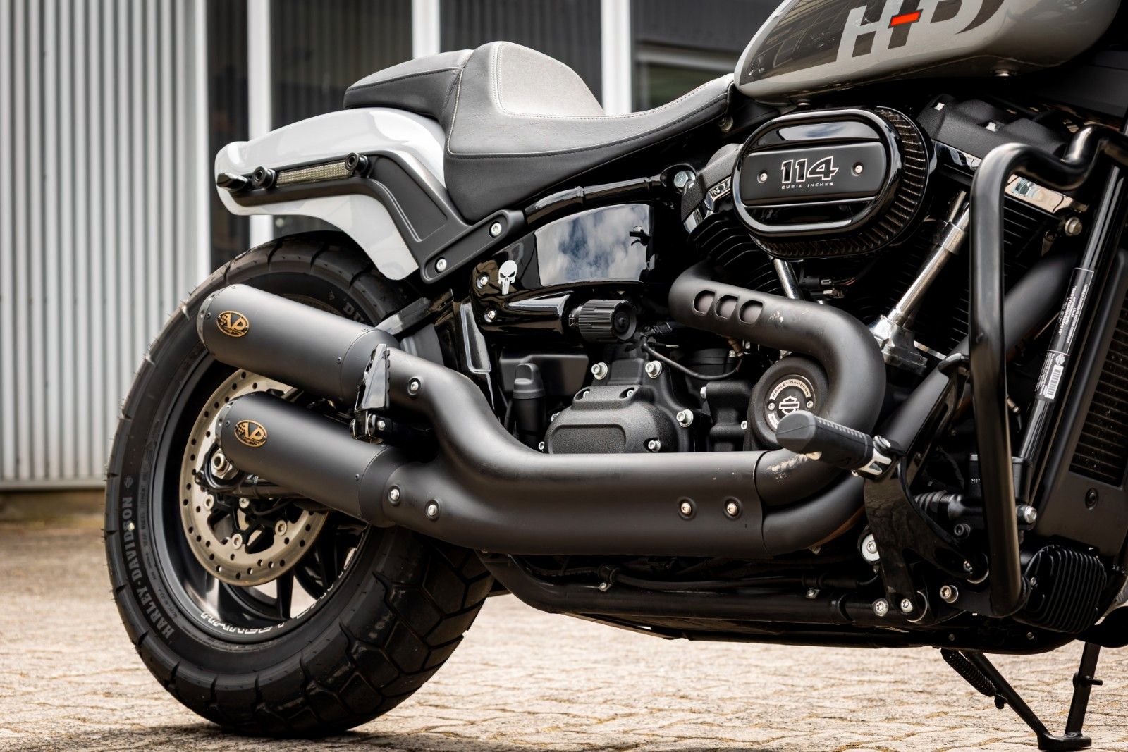Fahrzeugabbildung Harley-Davidson FXFBS Fat Bob 114 CUI Softail - V PERFORMANCE -