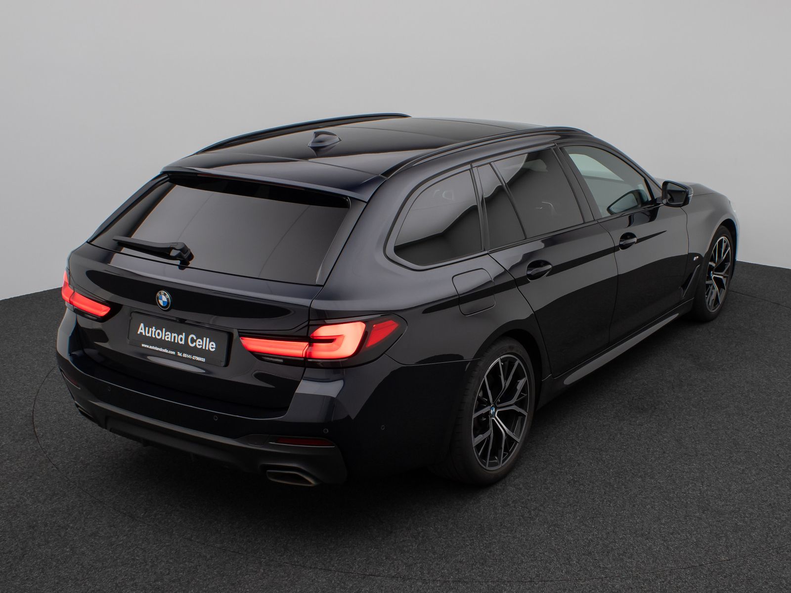 Fahrzeugabbildung BMW 540d xD M Sport Panorama DAB B&W Fernlichtassist