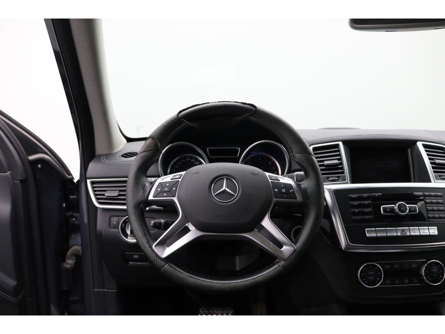 Fahrzeugabbildung Mercedes-Benz ML 350 CDI BlueTec Pano Schiebe Standheizung SHZ