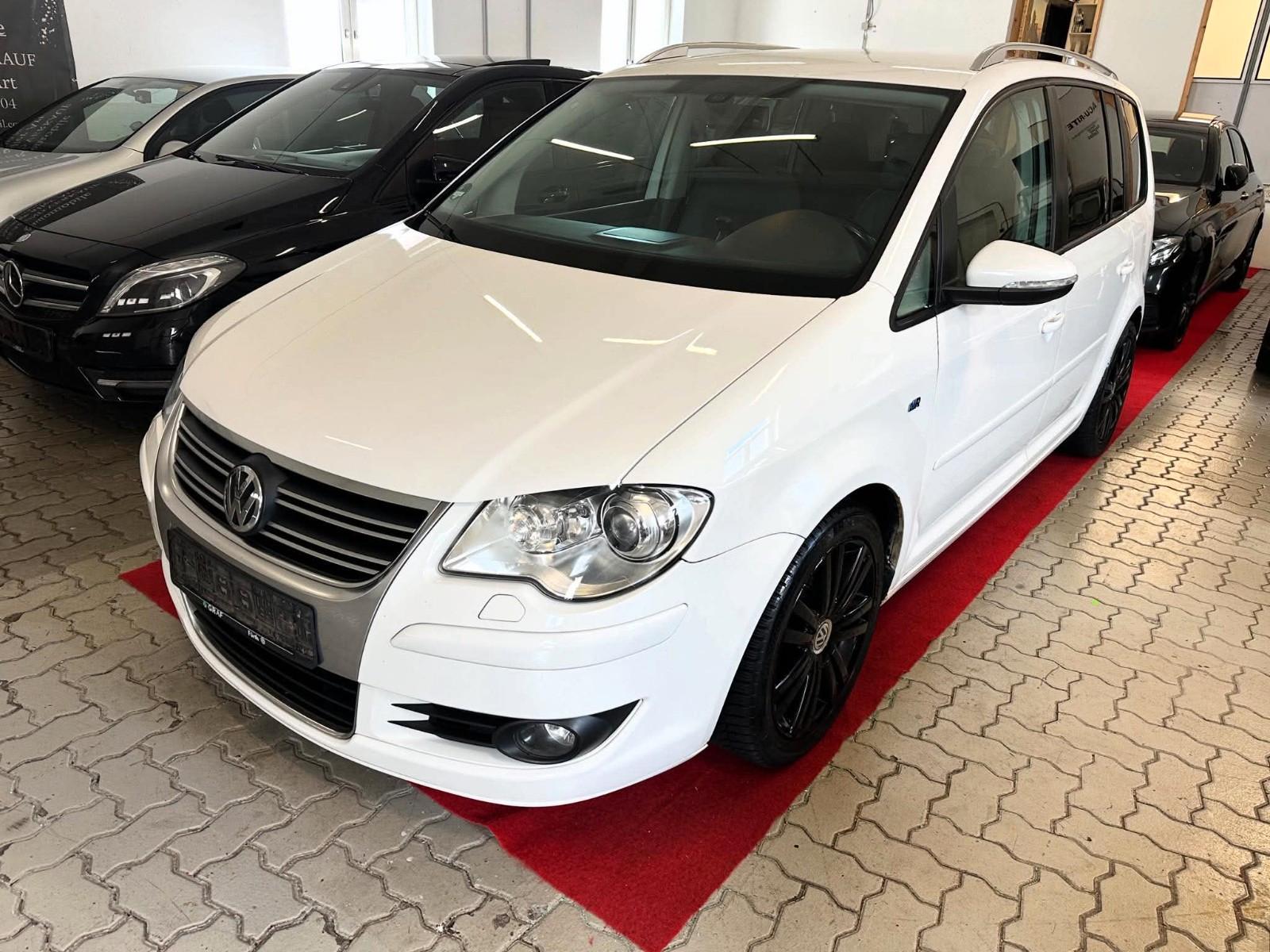 Volkswagen Touran 2.0 TDI DSG R-Line*NAVI*SHZ*XENON*