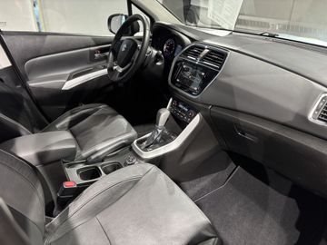 Fotografie des Suzuki (SX4) S-Cross SX4 S-Cross 1.4 Boosterjet Allgrip Automatik Com