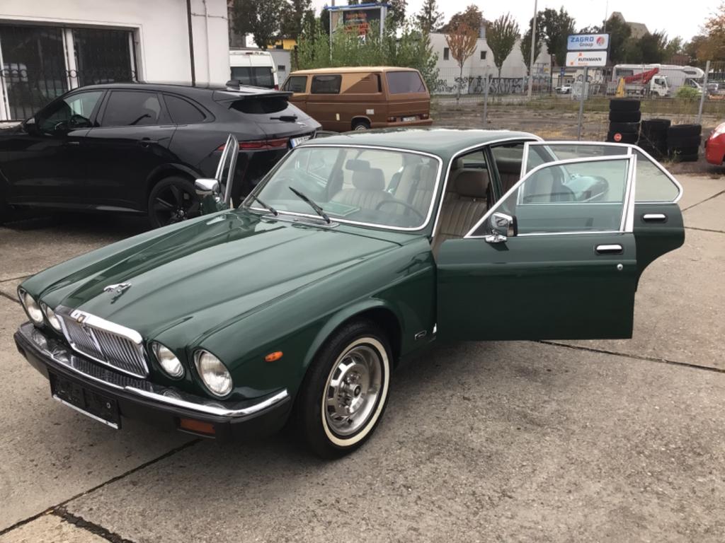 Jaguar XJ6