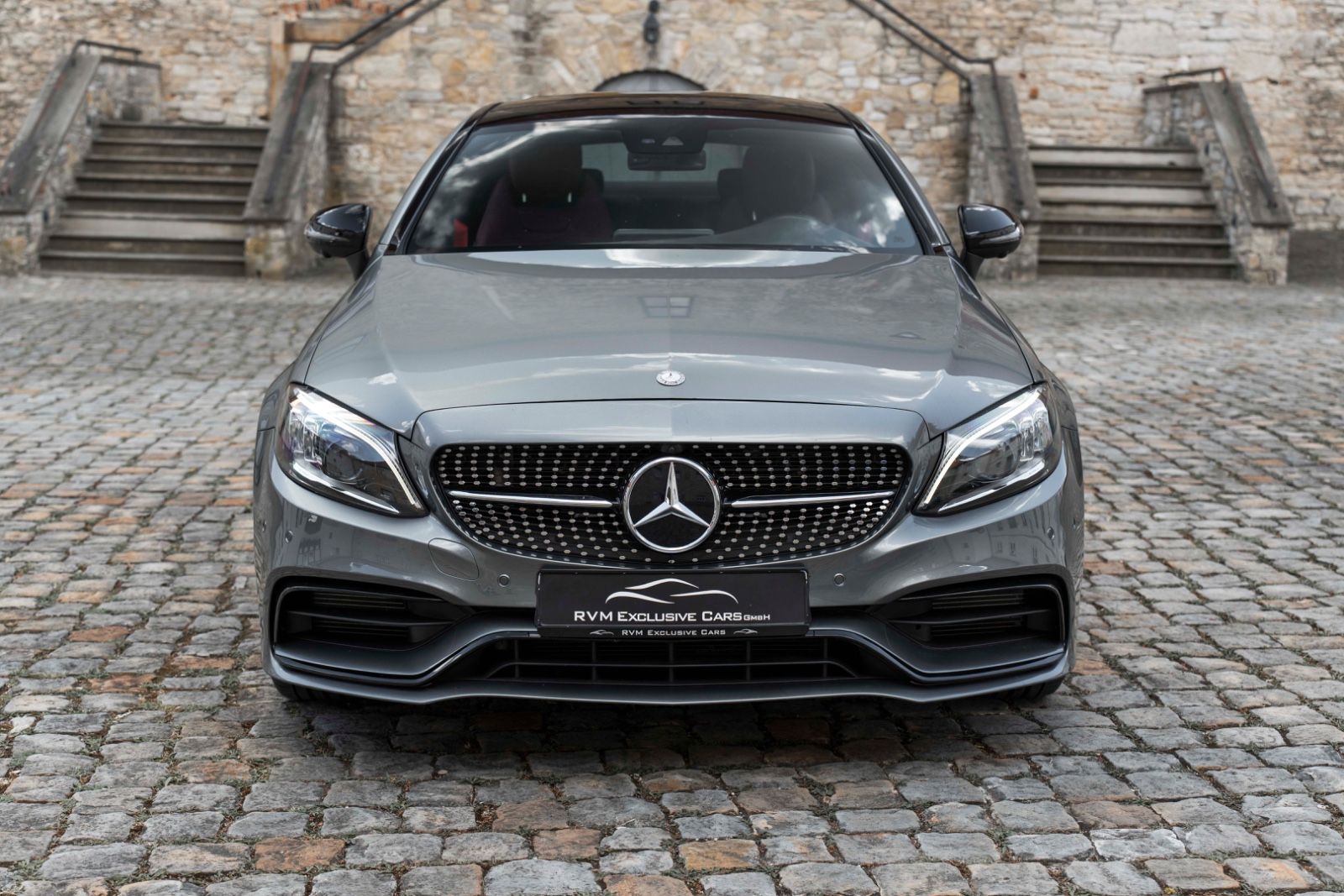 Fahrzeugabbildung Mercedes-Benz C 220d Coupe AMG BURMESTER 360° CARPLAY LED