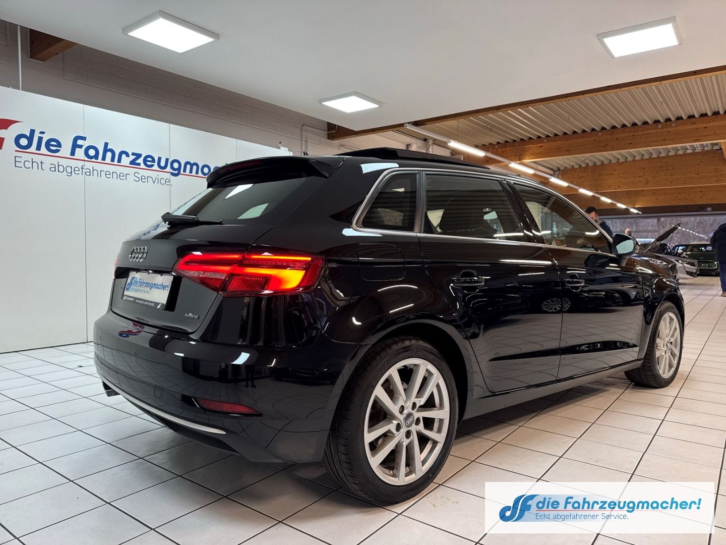 Fahrzeugabbildung Audi A3 Sportback quattro sport El. Panodach Leder LE