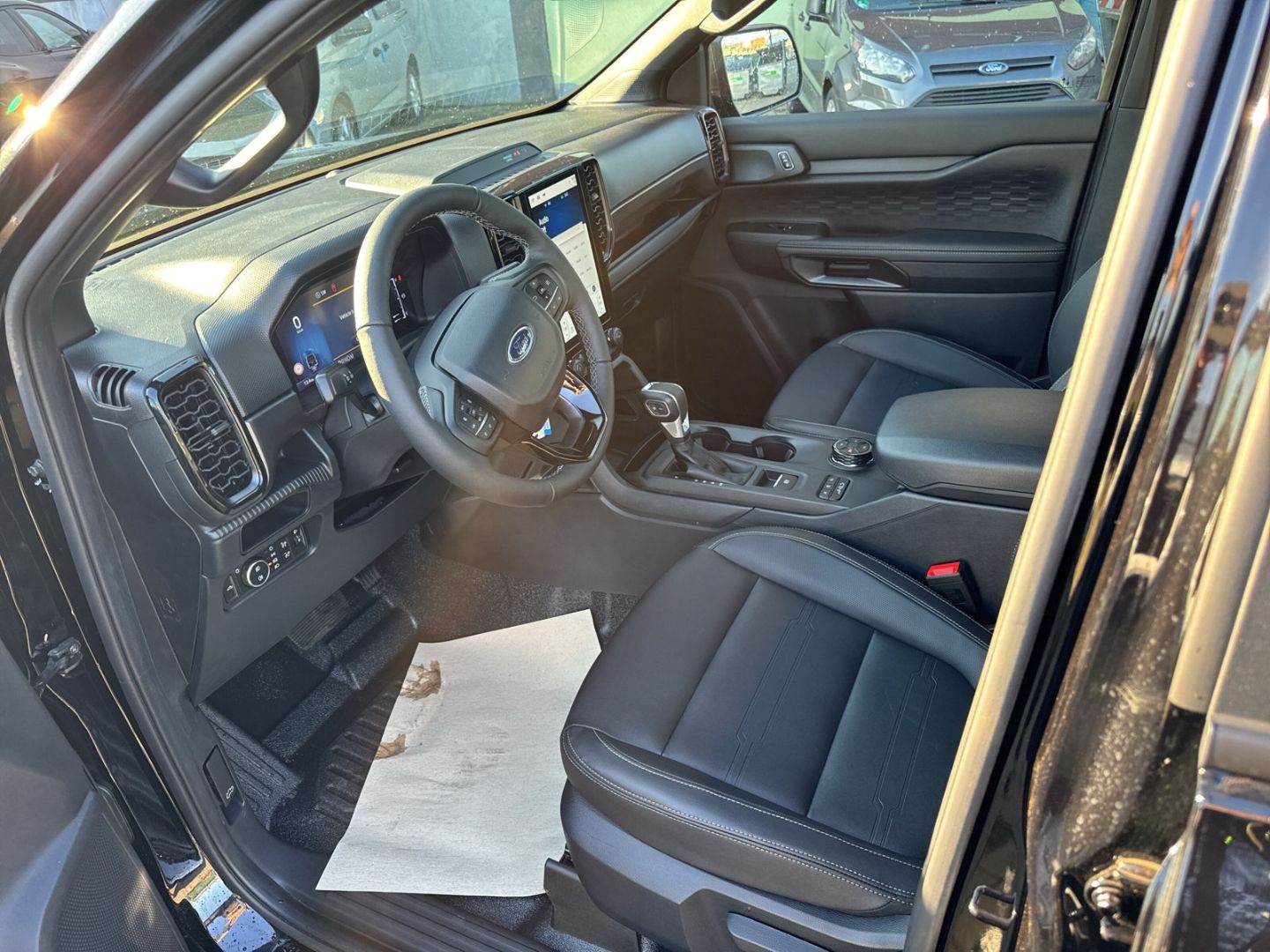 Fahrzeugabbildung Ford Ranger Tremor e-4WD Doppelkabine 2.0 AHK Navi di