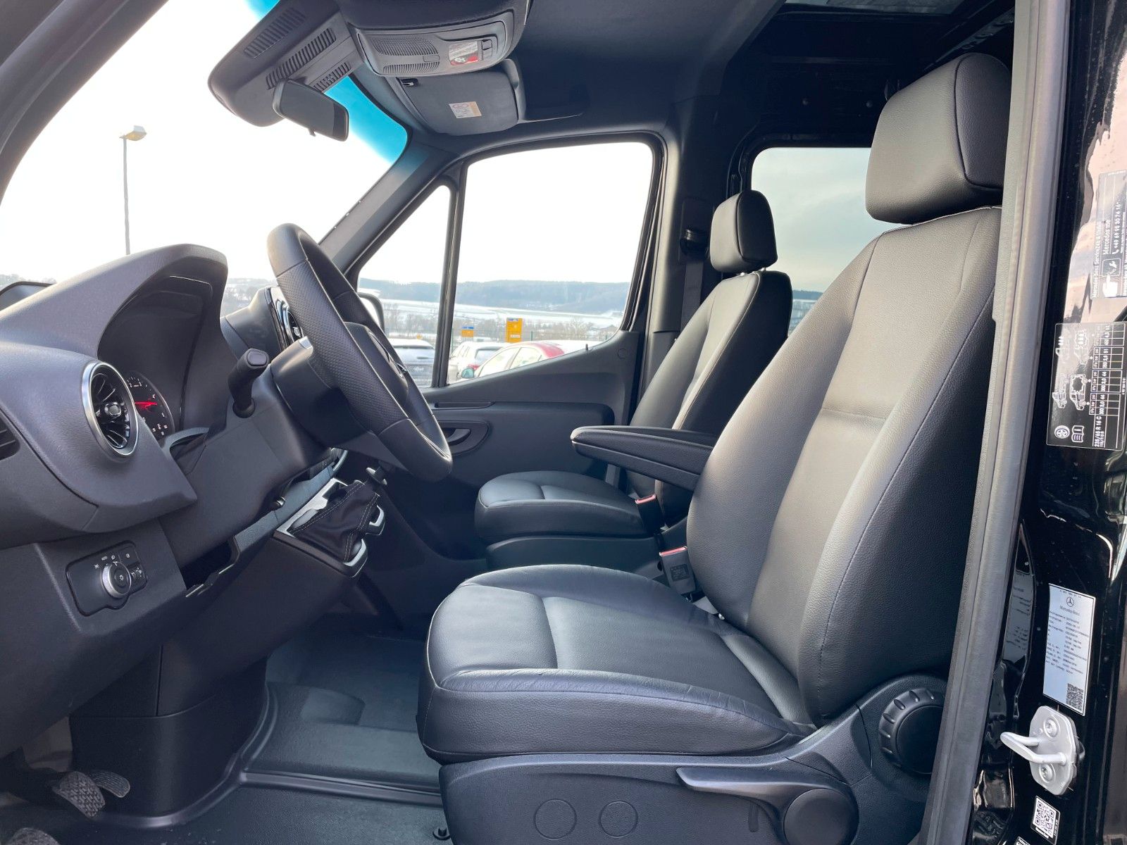 Fahrzeugabbildung Mercedes-Benz Sprinter 317 CDI 3665 DoKa/Mixto Stdheiz AHK3,5