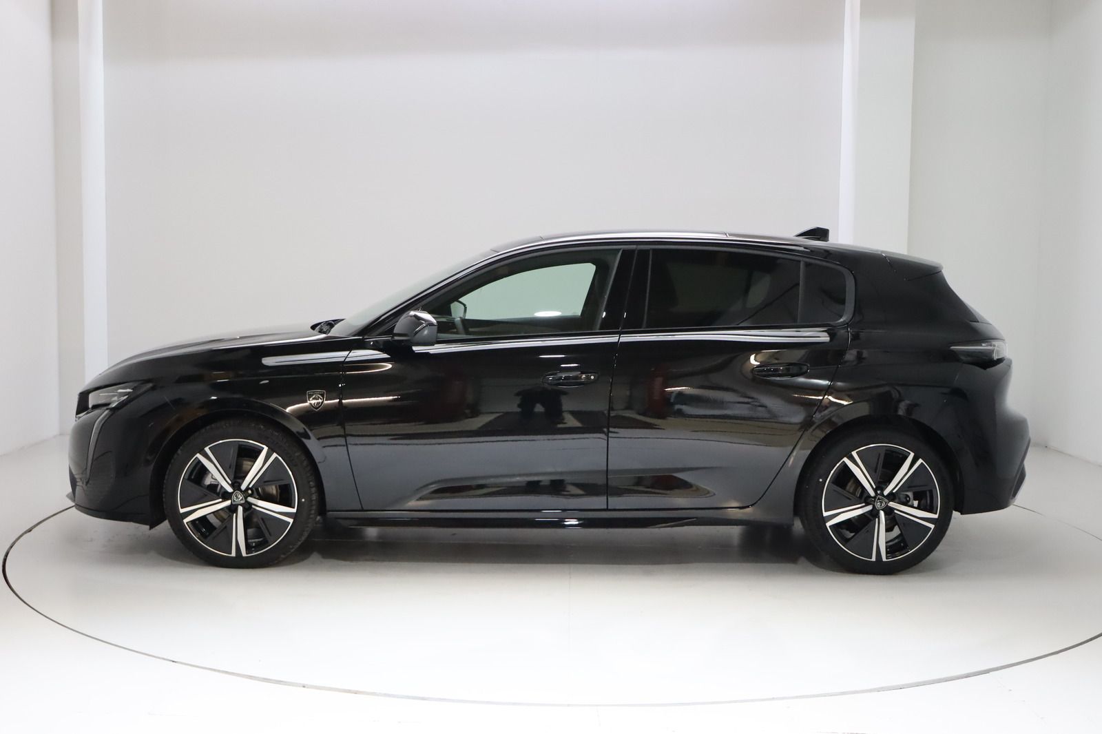 Fahrzeugabbildung Peugeot 308 GT BlueHDi 130 EAT8 LED* Keyless * 360°