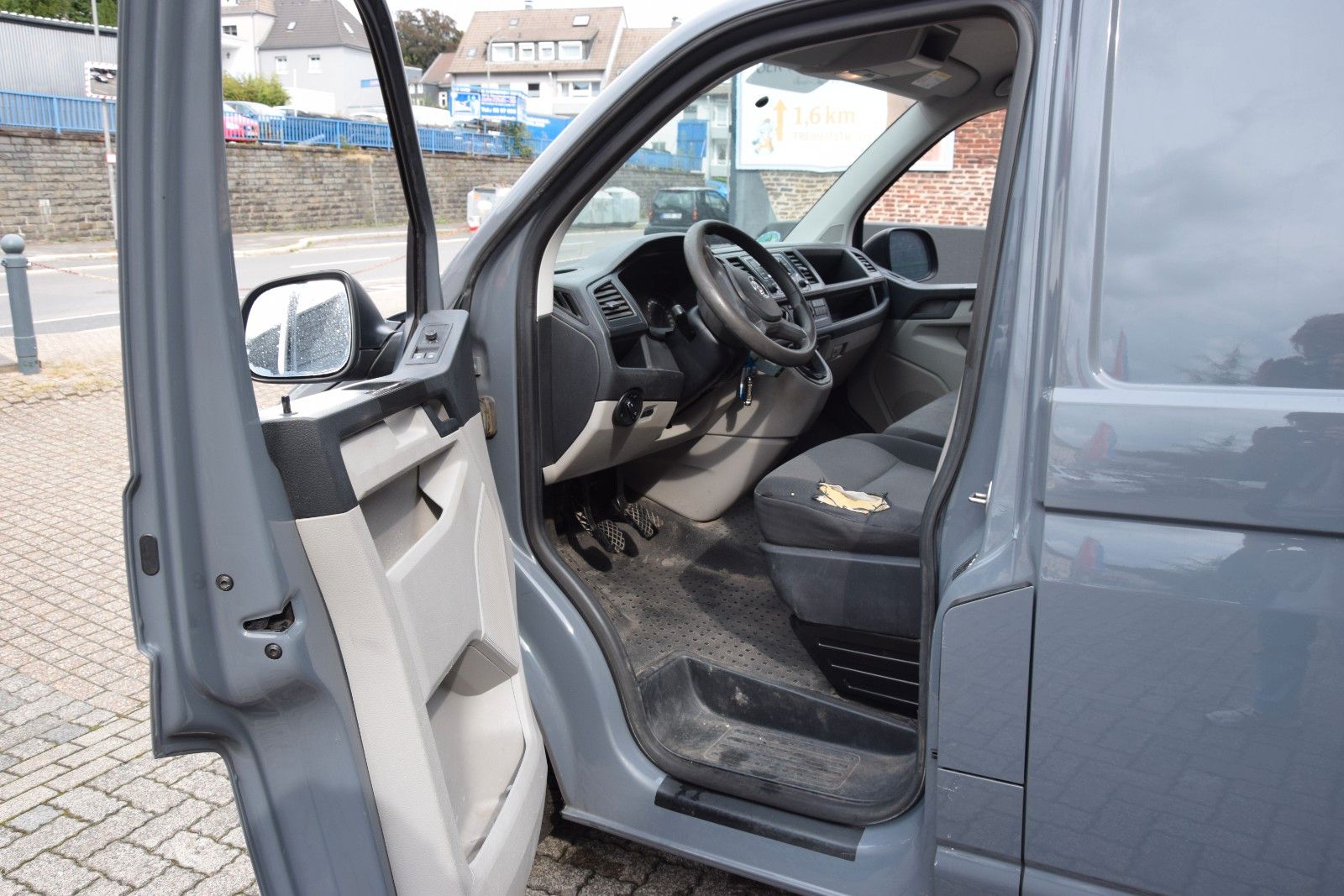 Fahrzeugabbildung Volkswagen T6 Transporter Kasten/Kombi Kasten FWD 1. Hand