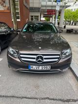 Mercedes-Benz E 350 d AVANTGARDE /Burmester / Widescreen / TüV - Mercedes-Benz E 350: Avantgarde