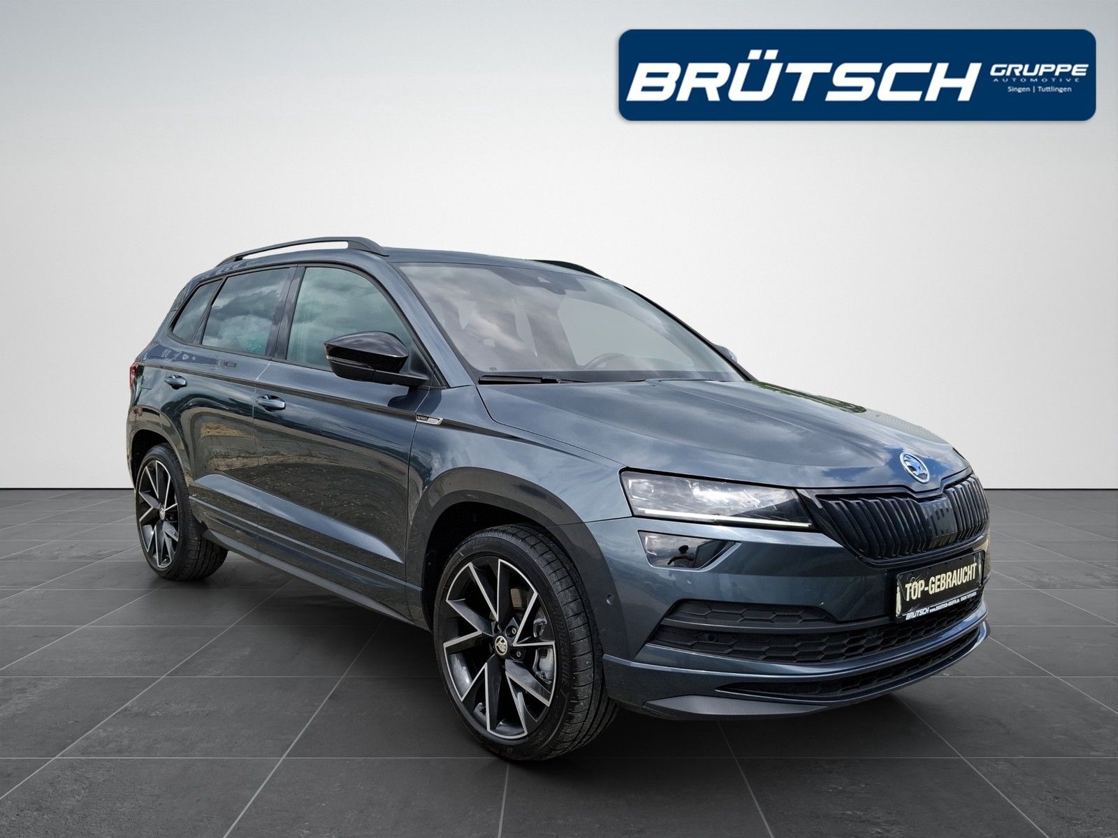 SKODA Karoq 2.0 TSI Sportline 4x4 DSG / PANORAMA / ACC - Image 2