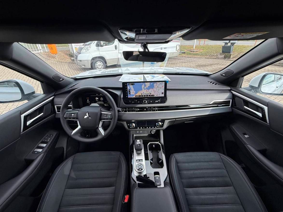 Fahrzeugabbildung Mitsubishi Outlander Plug-in Hybrid Select 2.4