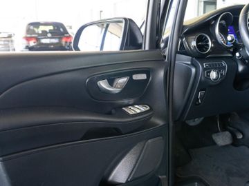 Mercedes V 300 - 12