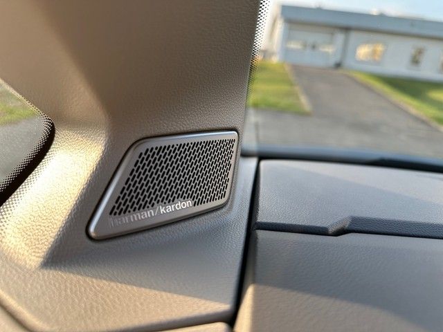 Fahrzeugabbildung Volkswagen T7 Multivan 2.0TDI DSG Style lang+AZV+LED+NAVI++