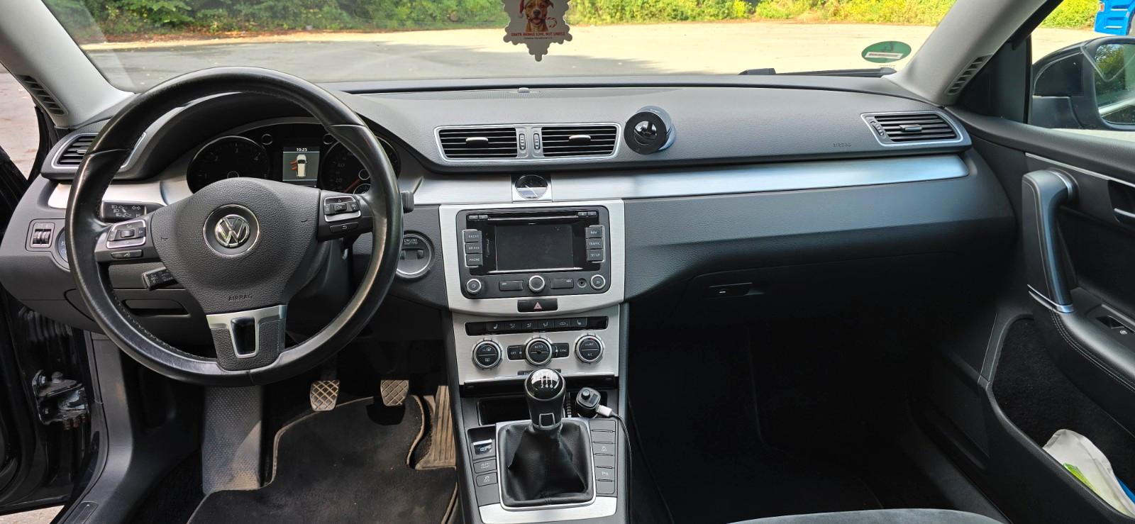 Volkswagen Passat 2012 — photo 9