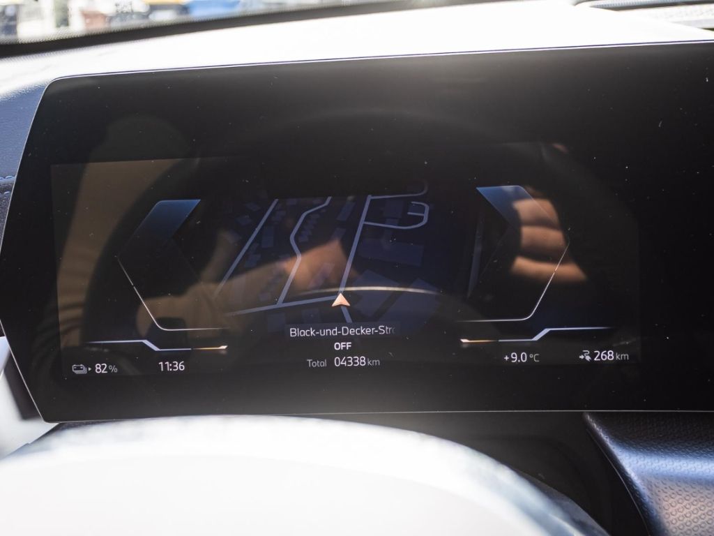 BMW iX2 - Bild 12